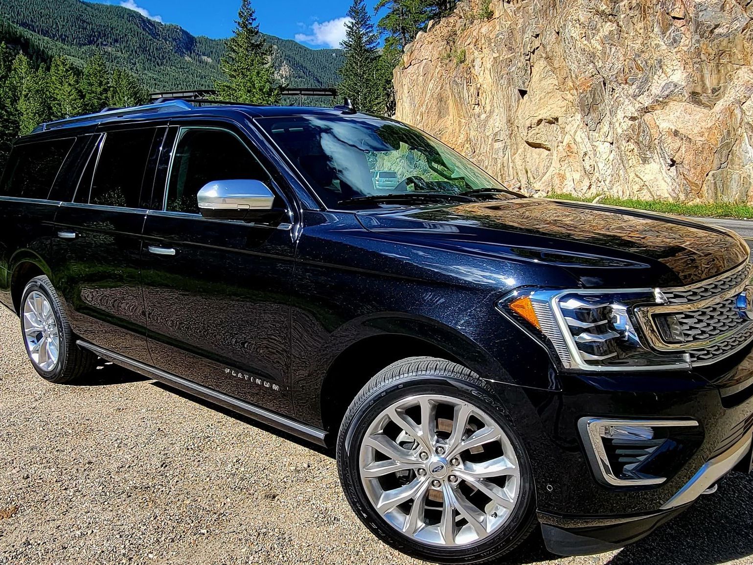 Luxury SUV - Denver car service fleet